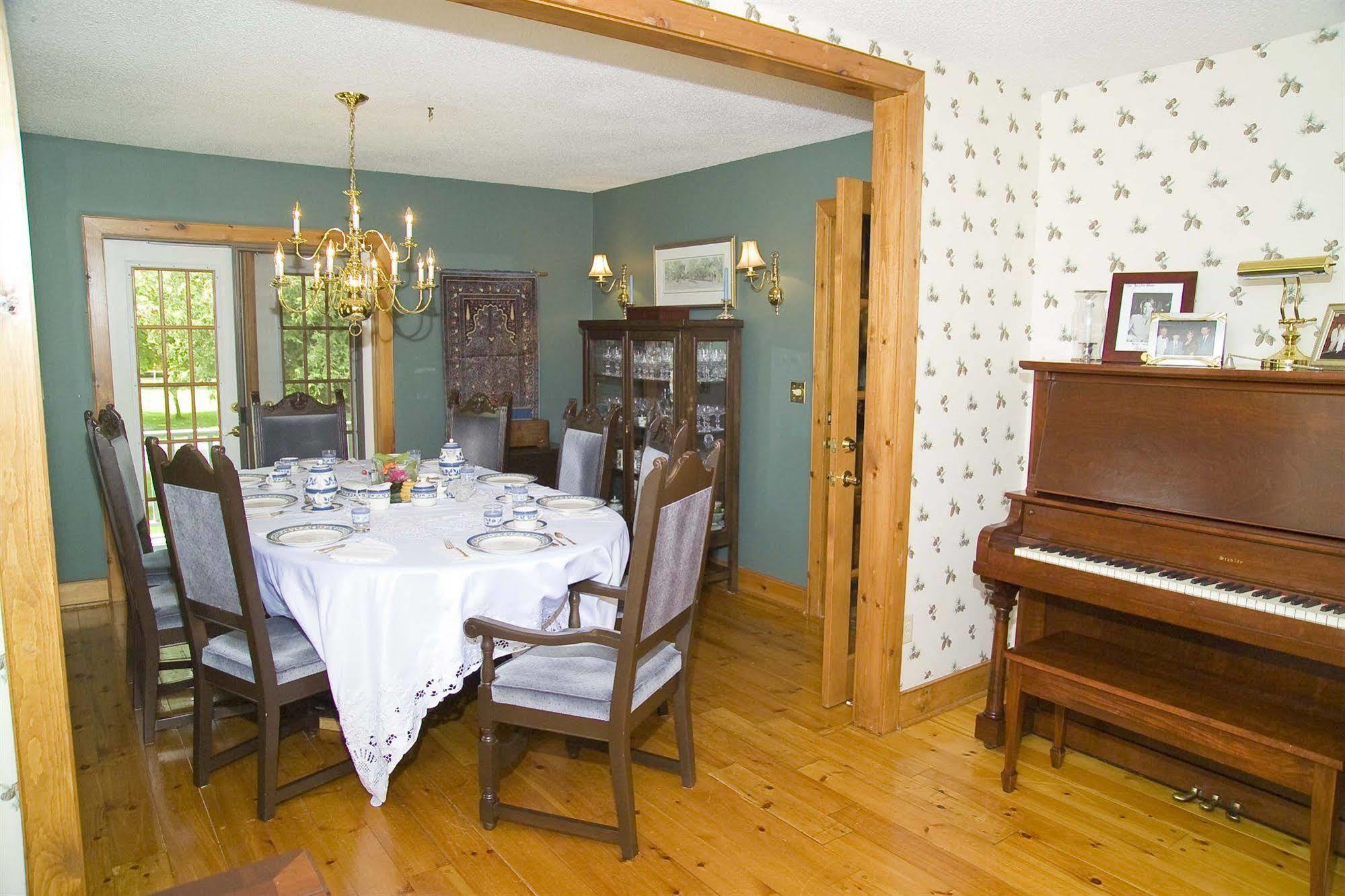 Weatherpine Inn Niagara-on-the-Lake Εξωτερικό φωτογραφία